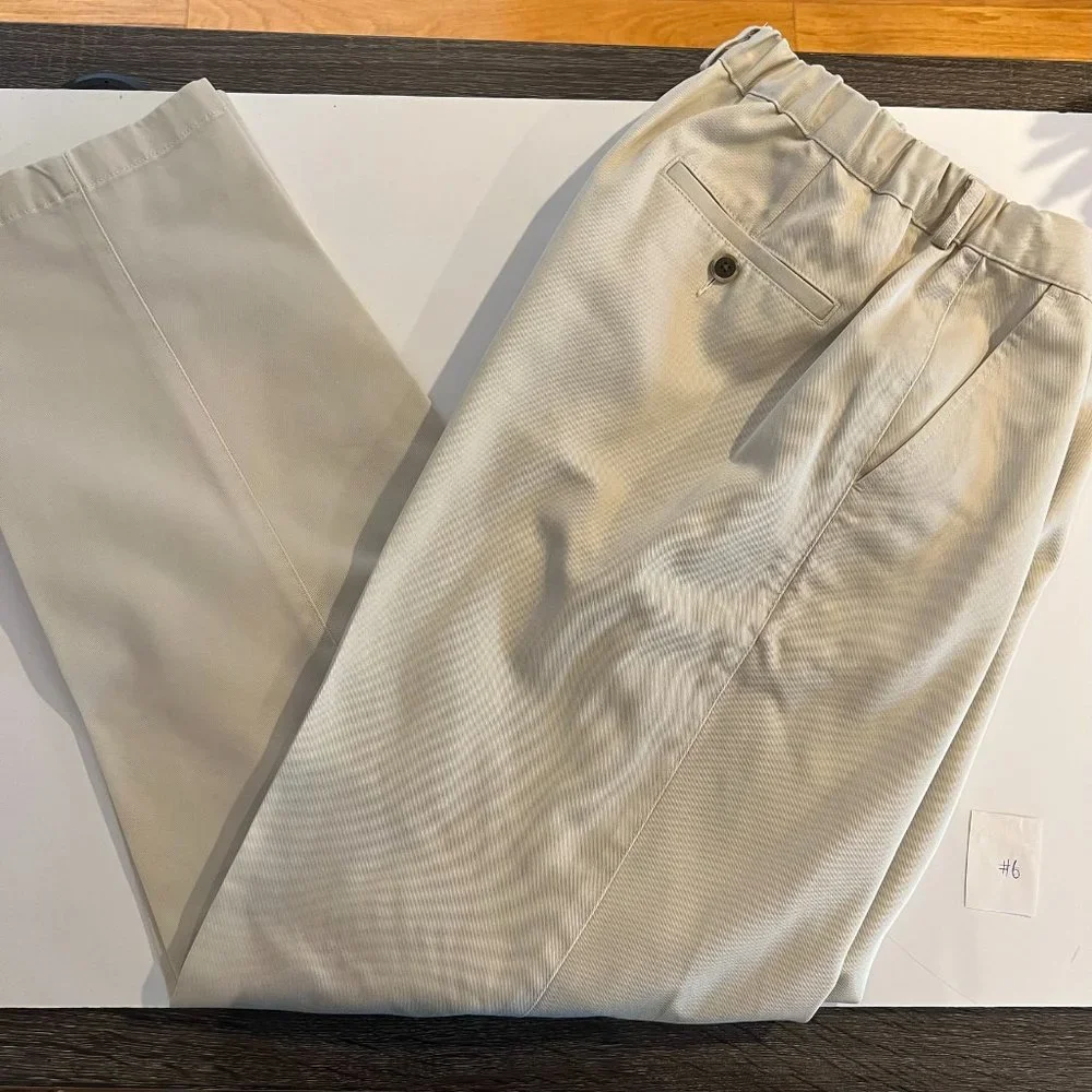 LL Bean Vintage Bayside Wrinkle Free Pleated Twill Cotton Pants w/ Comfort Waist - Picture 3 of 10